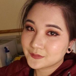 Meet your Posher, Ly